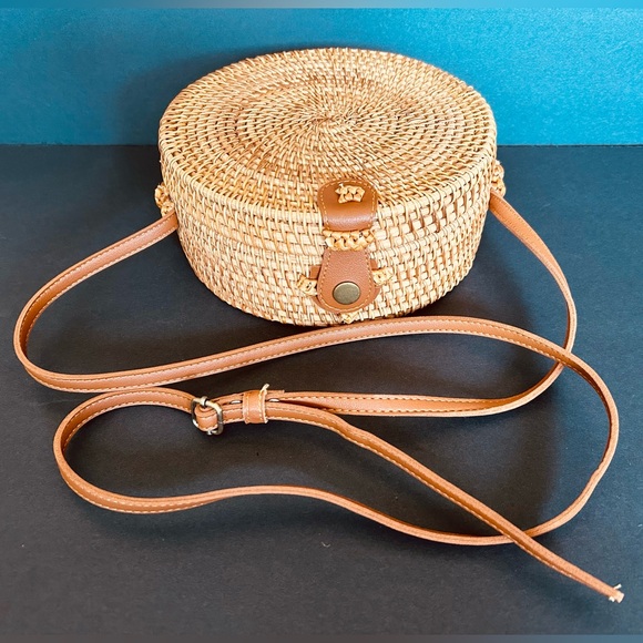 Handbags - Boho Handwoven Rattan & Leather Circle Round Crossbody Purse Floral Fabric Lined
